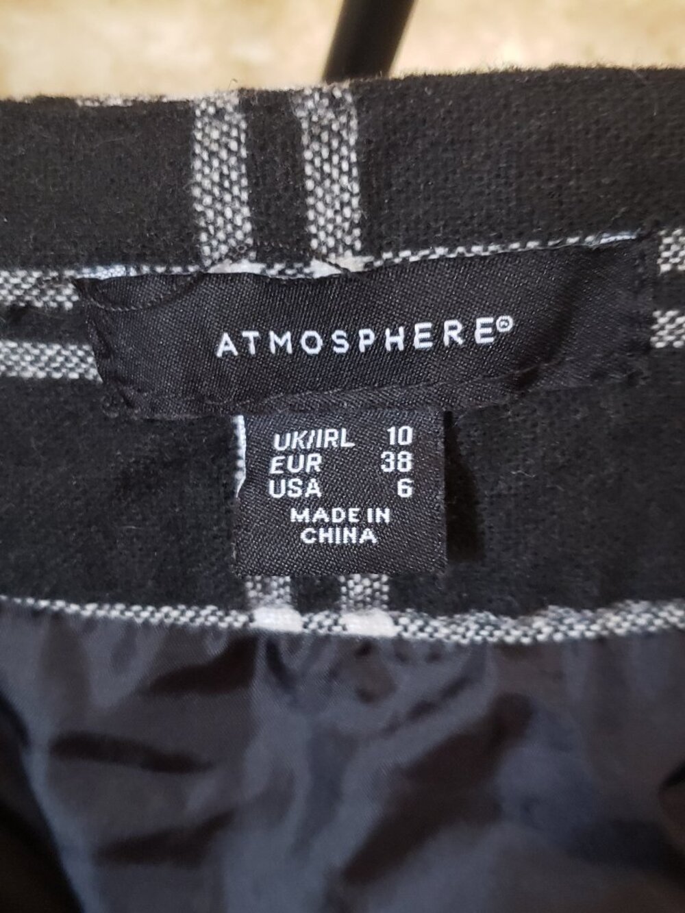 Atmosphere Black & White Plaid pleated skirt - Picture 5 of 9
